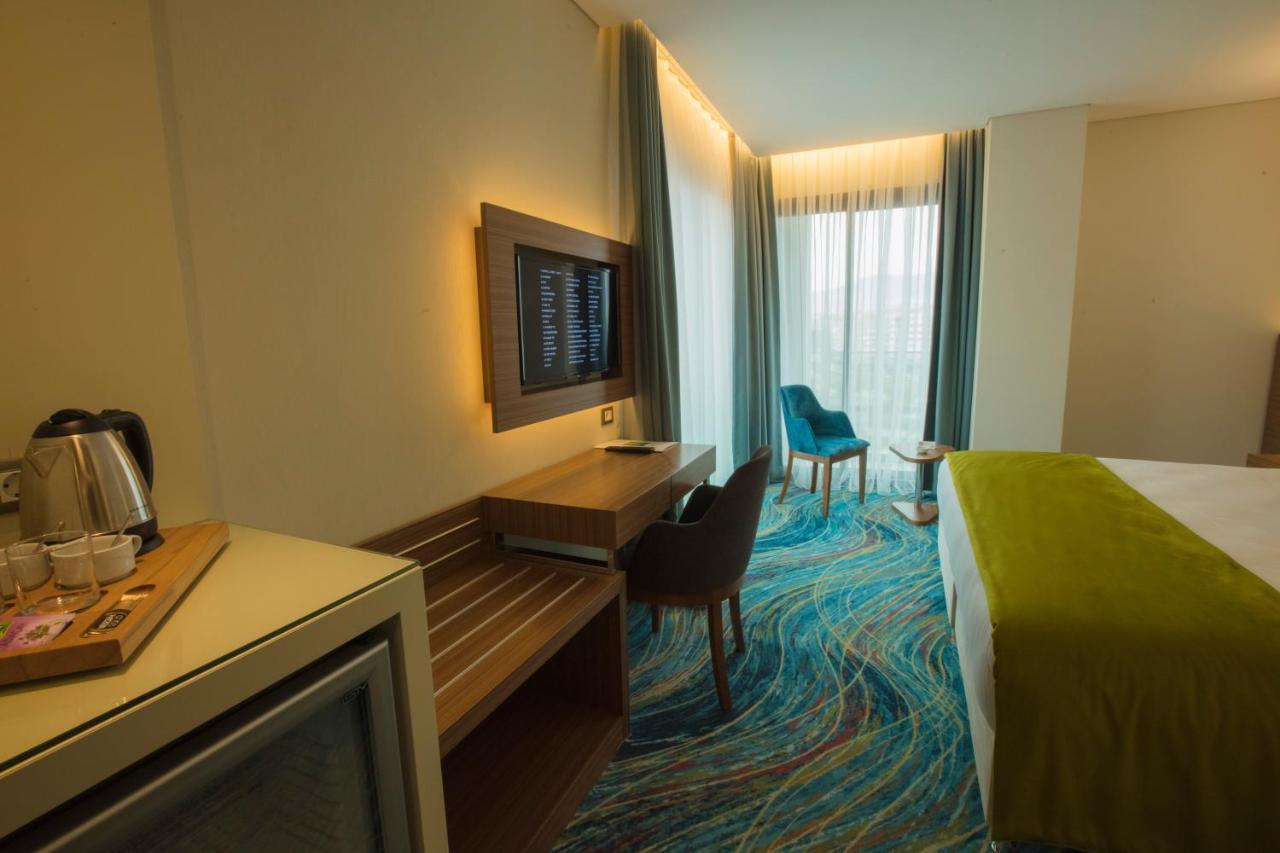 Ibis Styles Izmir Bornova Hotel Eksteriør billede